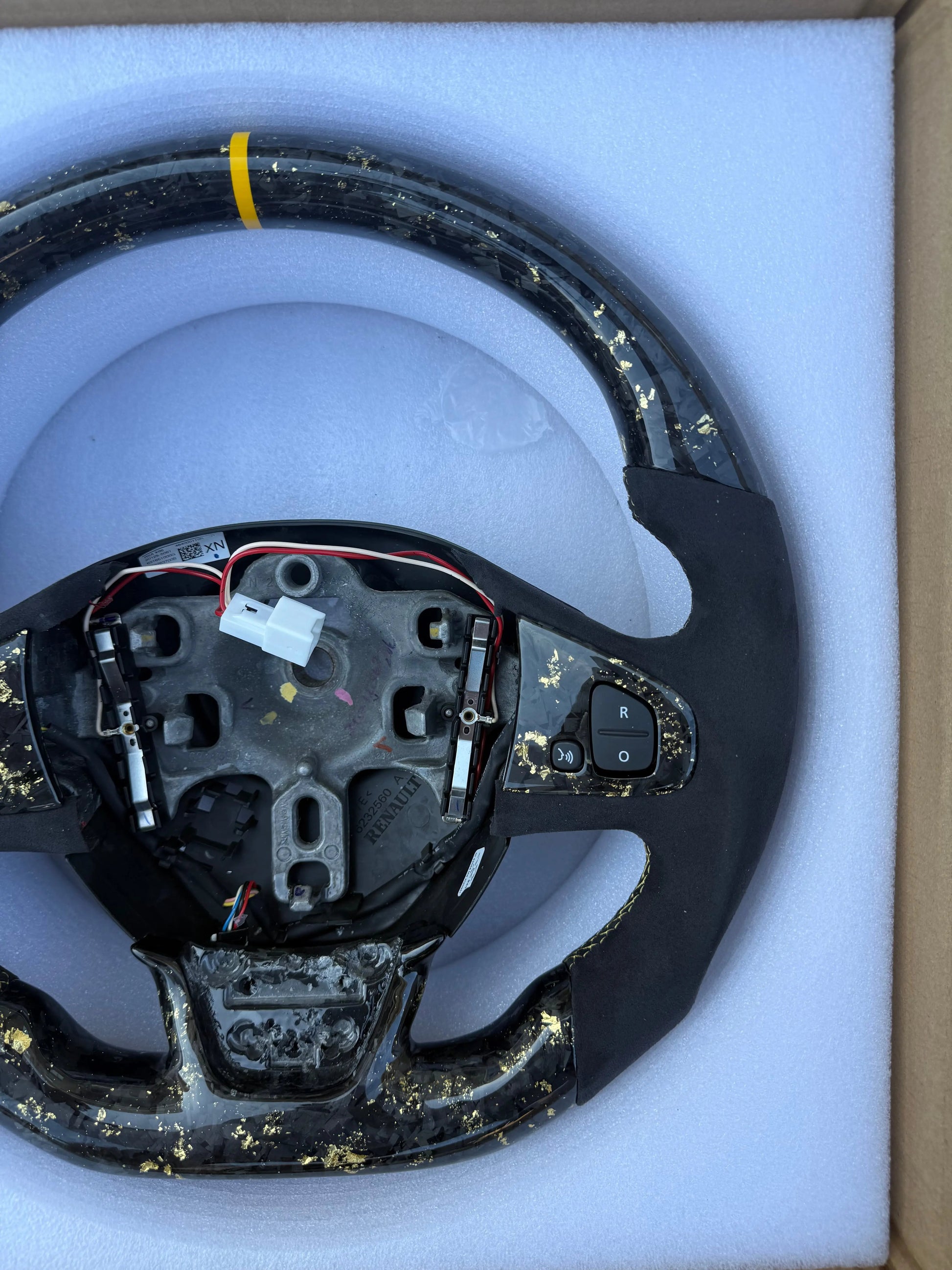 Volant Carbone Forgé Or – Clio 4 RS FlexOAuto