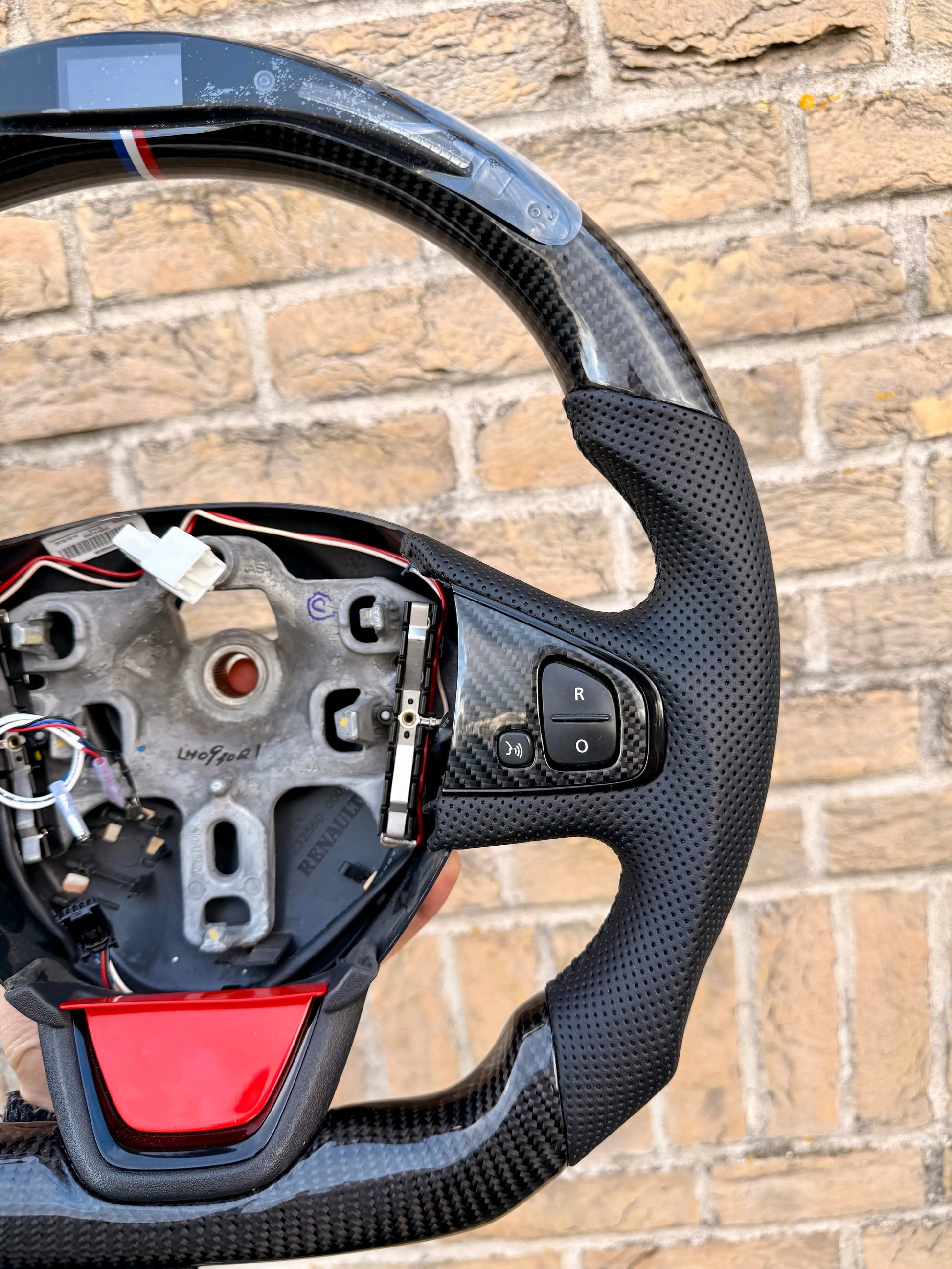 Volant Carbone – Renault Clio 4 RS (Shift-Light intégré) FlexOAuto