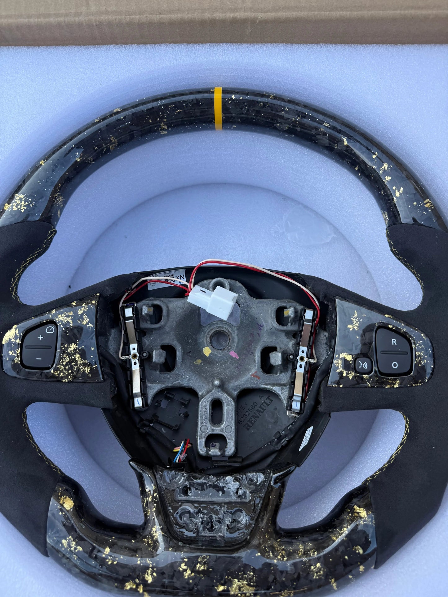 Volant Carbone Forgé Or – Clio 4 RS FlexOAuto