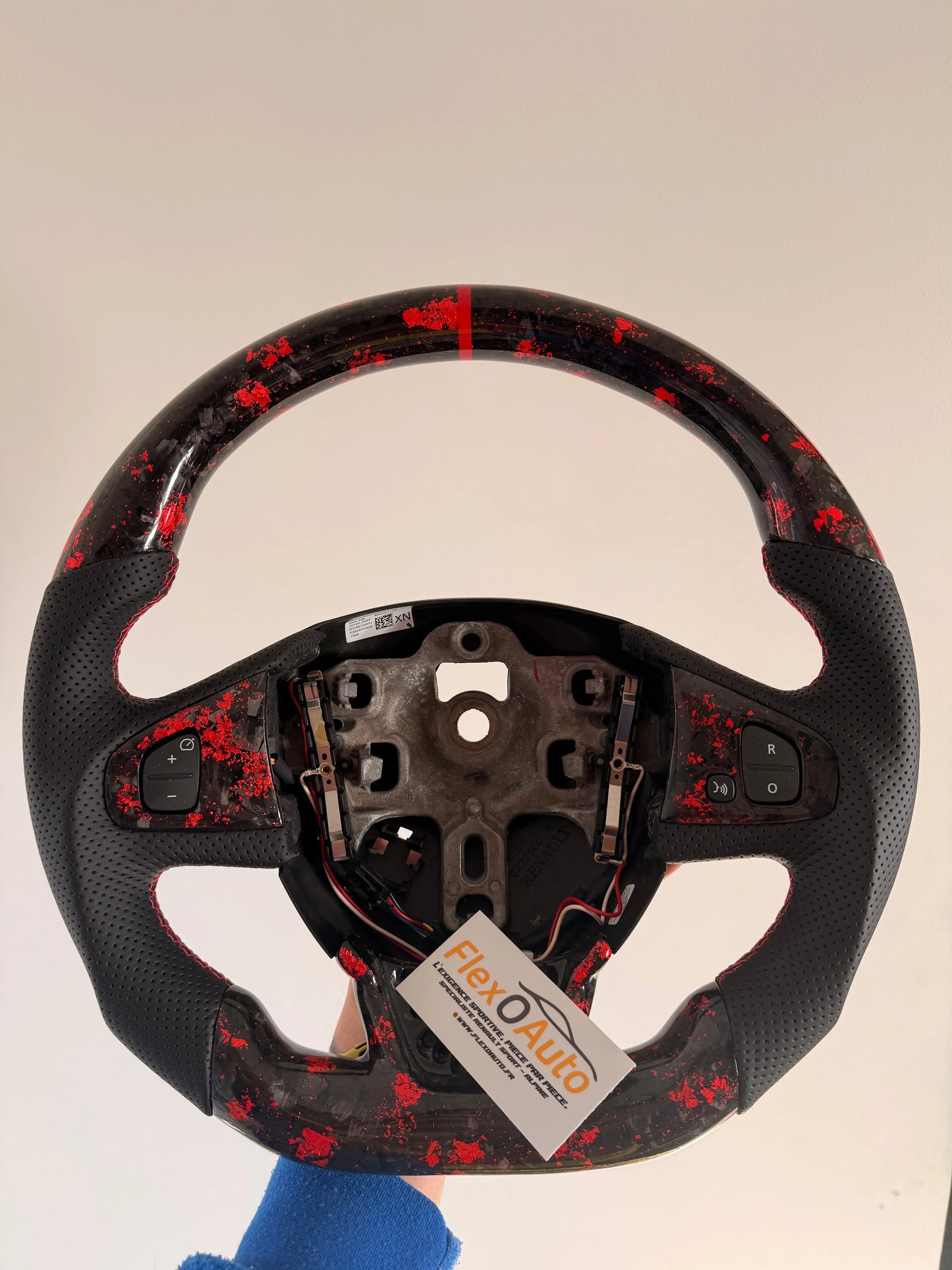 Volant Clio 4 RS Carbone Forgé Rouge – Cuir Perforé FlexOAuto