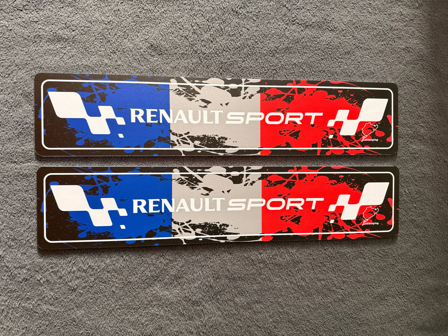 Cache-plaque Renault Sport Édition Nürburgring 🇫🇷 | FlexOauto FlexOAuto