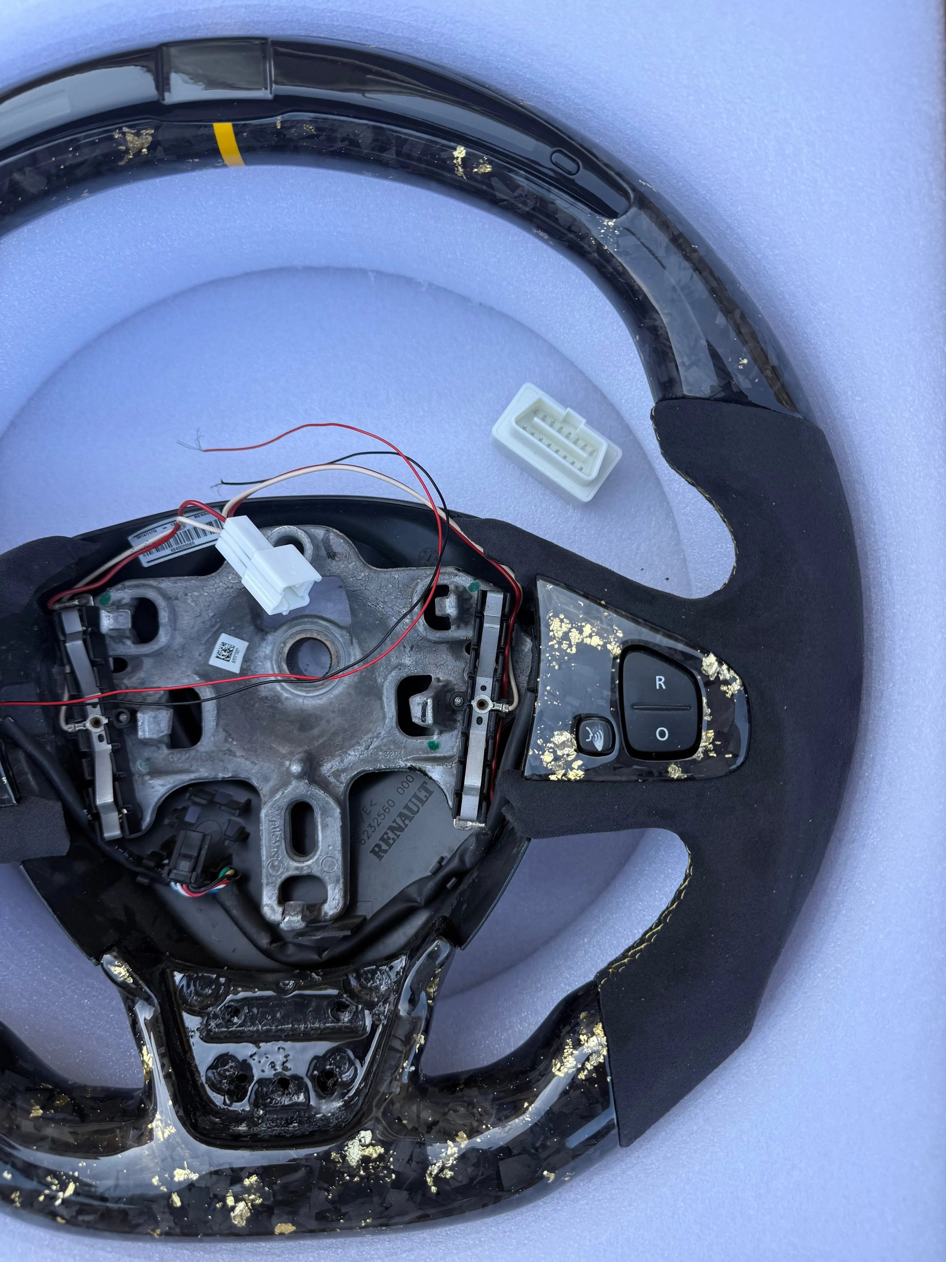 Volants Carbone LED Shiftlight – Clio 4 RS FlexOAuto