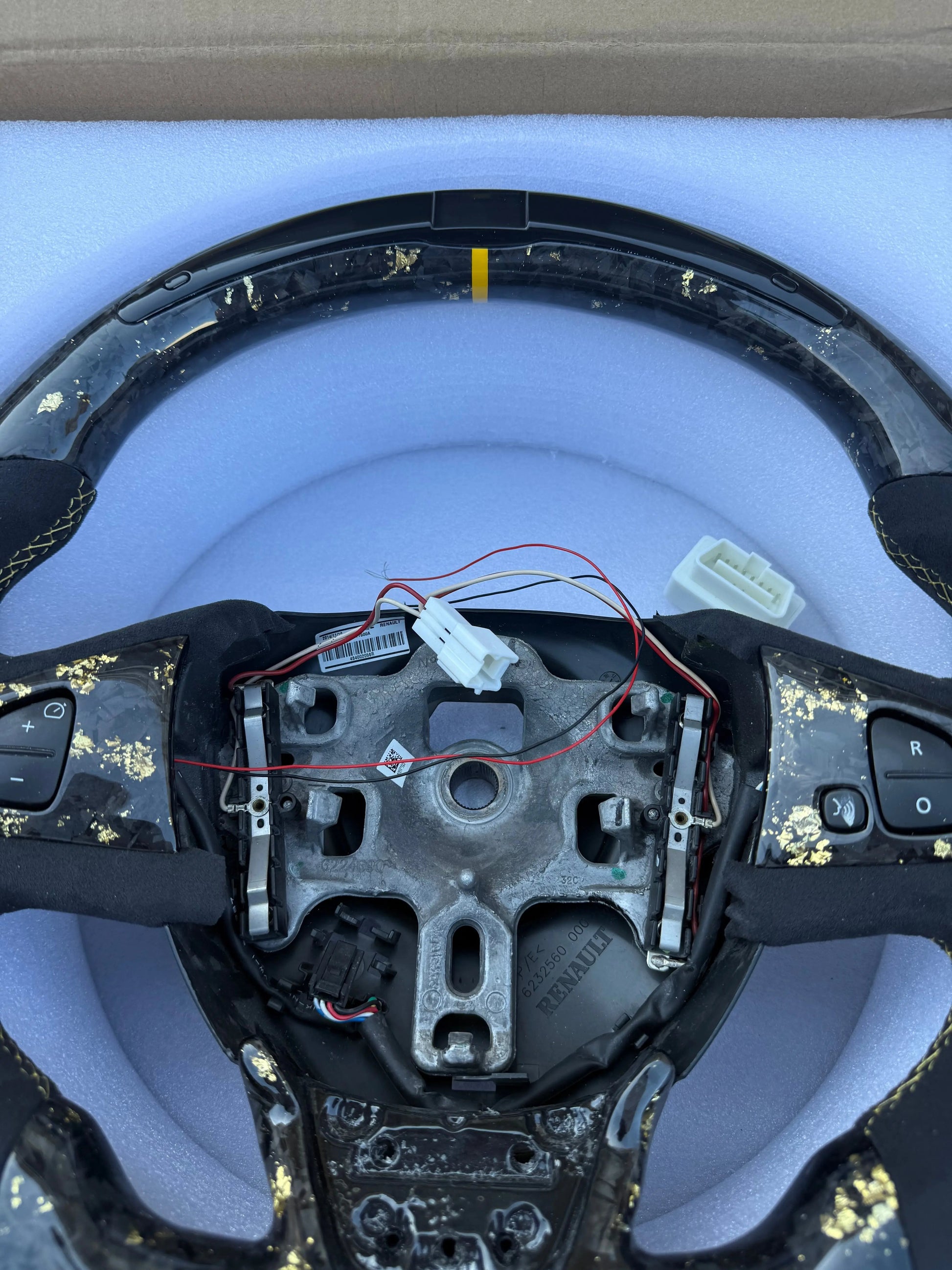 Volants Carbone LED Shiftlight – Clio 4 RS FlexOAuto