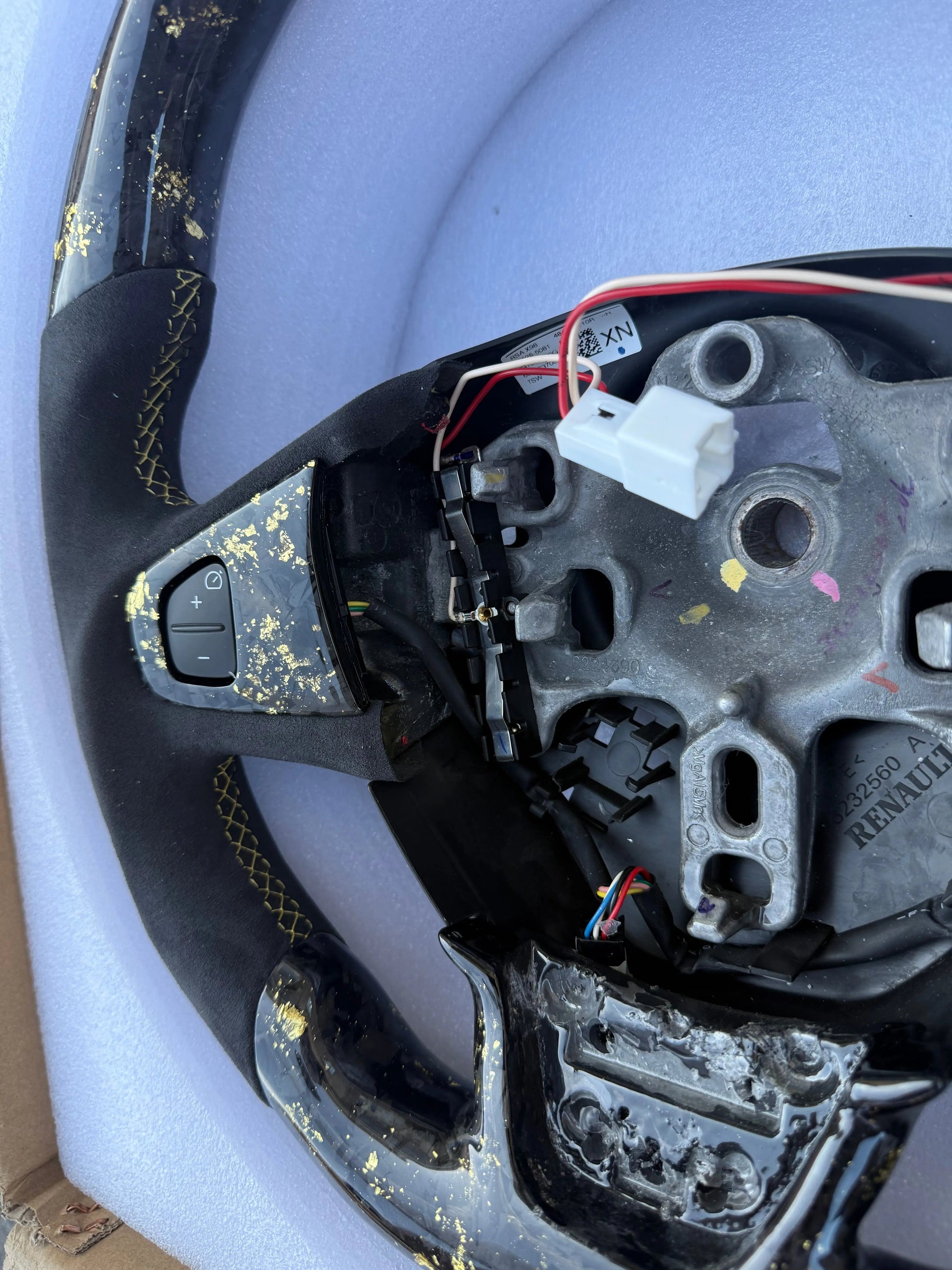 Volants Carbone LED Shiftlight – Clio 4 RS FlexOAuto